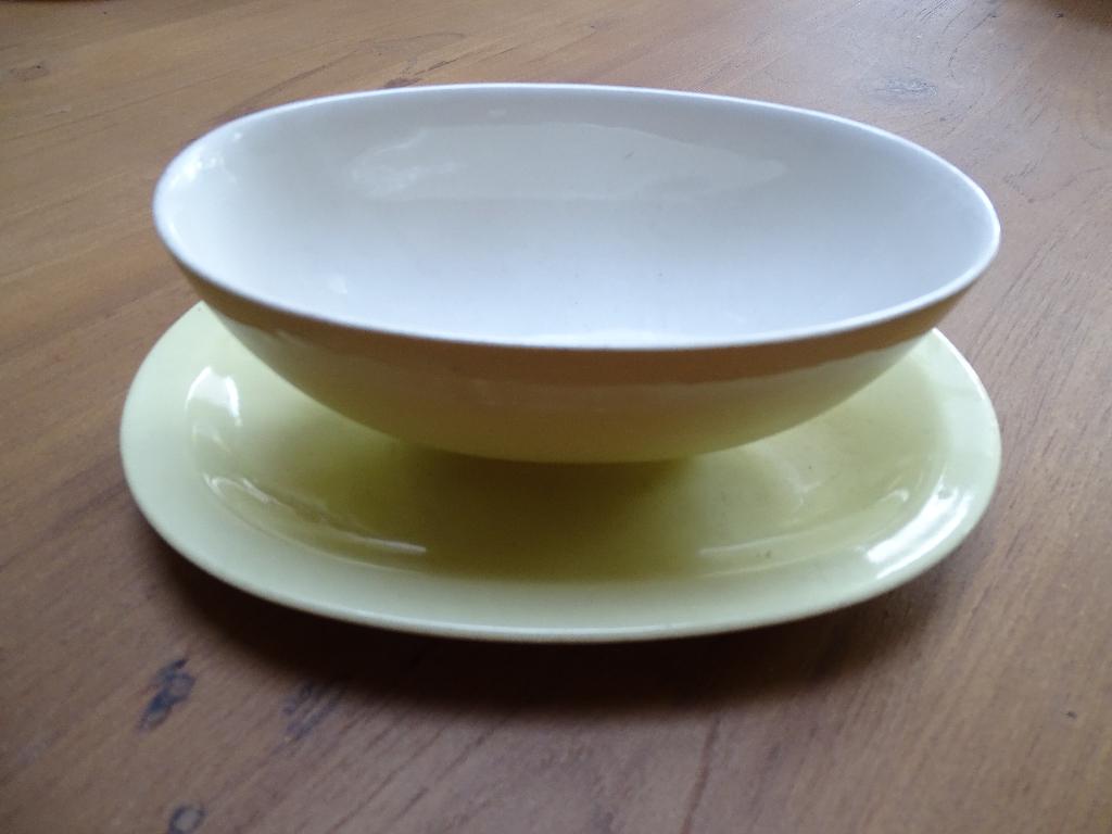Petrus Regout pastel juskommen en vleesschaaltjes, Ophalen of Verzenden