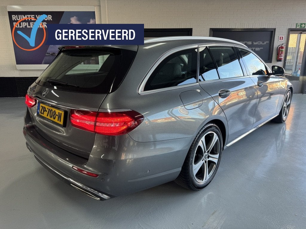 Mercedes-Benz E-Klasse Estate E200 AMG 360 CARPLAY BTW AUTO, Auto's, Automaat, Gebruikt, 4 cilinders, Leder en Stof