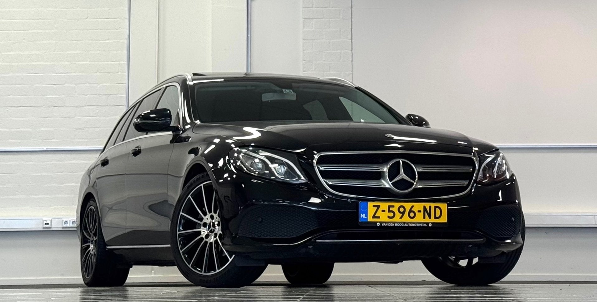 Mercedes-Benz E-klasse Estate 200 Ambition 100% Dealer onder, Auto's, Mercedes-Benz, Automaat, Achterwielaandrijving, Gebruikt