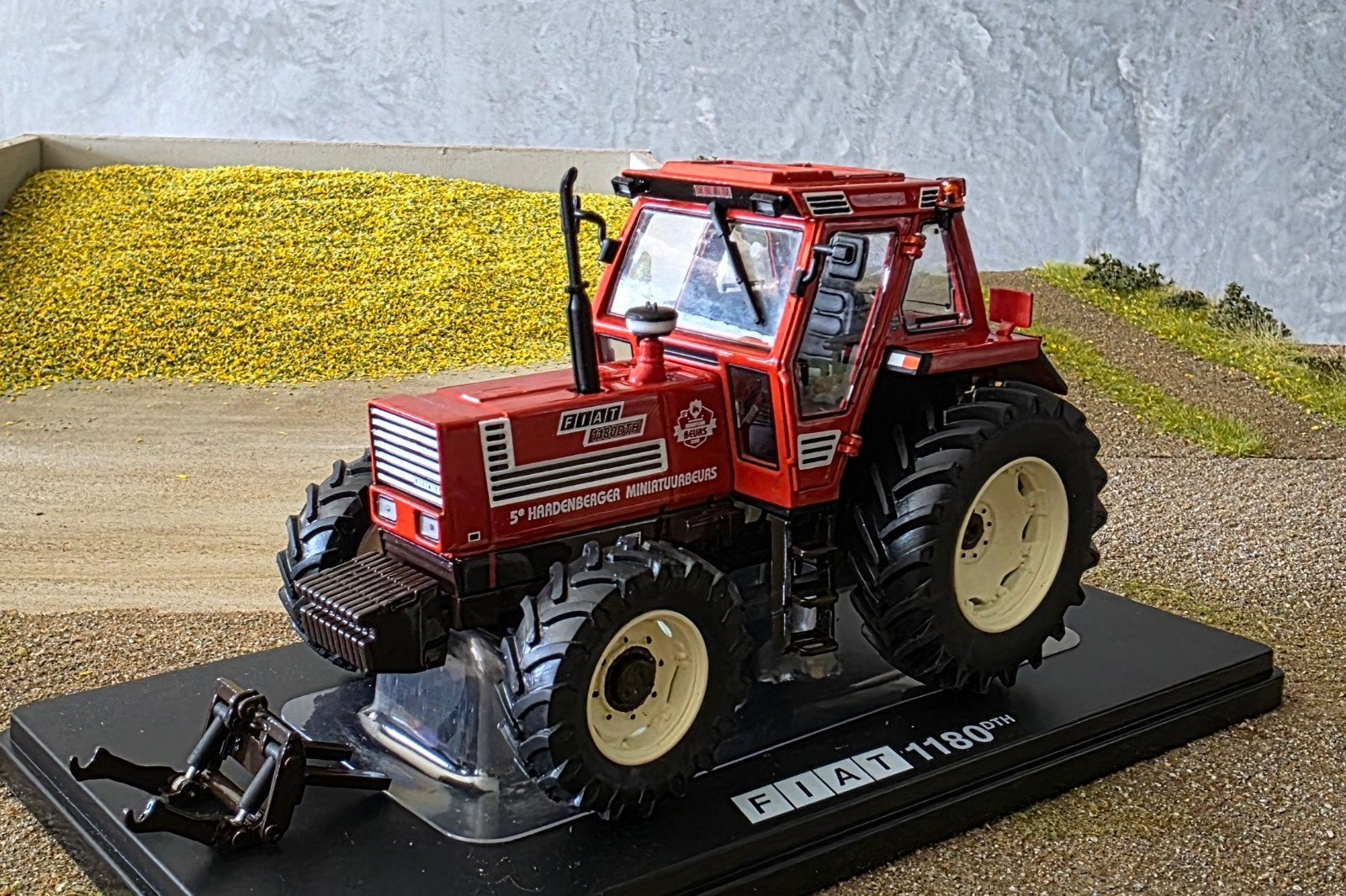 Fiat 1180DTH Miniaturenbeurs Hardenberg 1:32, Hobby en Vrije tijd, Modelauto's | 1:32, Ophalen of Verzenden, Nieuw, Tractor of Landbouw