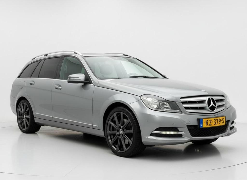 Mercedes C-klasse Estate 220 CDI Elegance|nl auto|navi|cruis, Auto's, 21 km/l, Euro 5, Achterwielaandrijving, Zwart