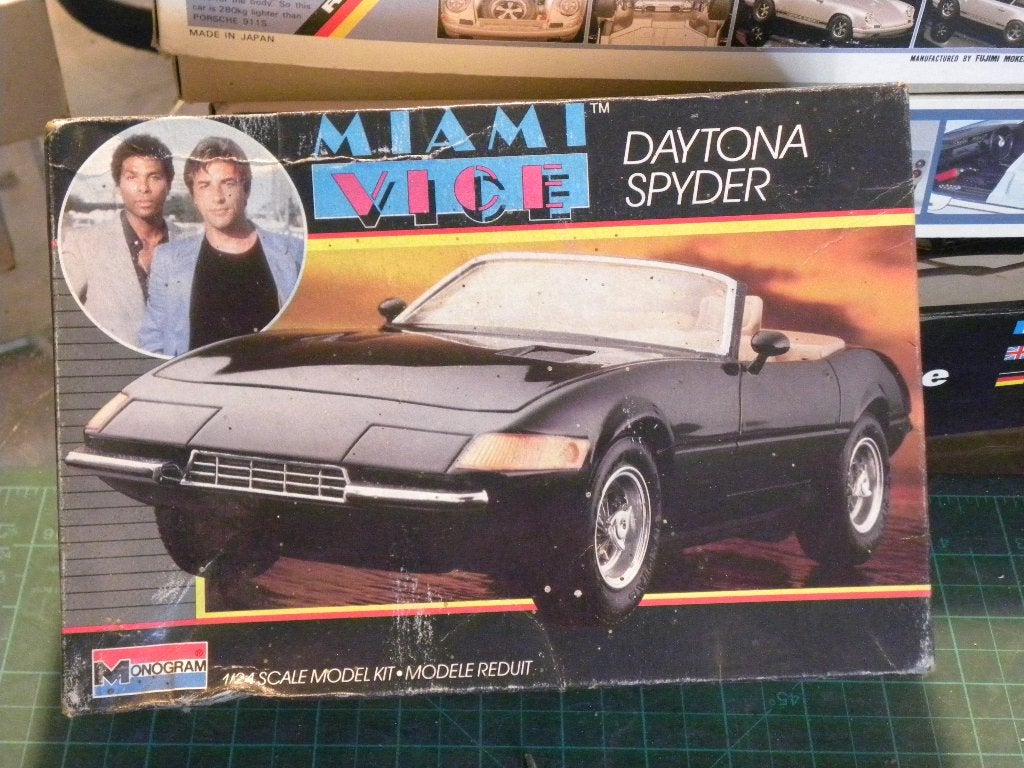 Miami Vice Daytona Spider, Ophalen of Verzenden, Groter dan 1:32, Auto, Monogram