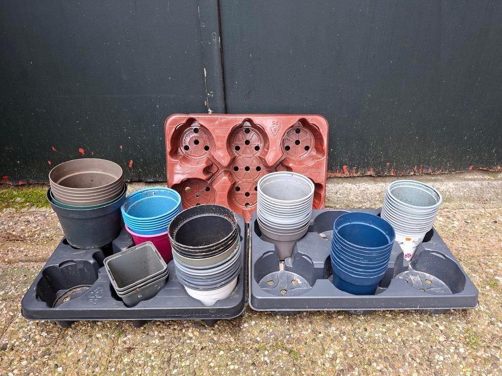 Diverse Kweekpotjes Plantenpotjes + Trays, Tuin en Terras, Ophalen, Gebruikt