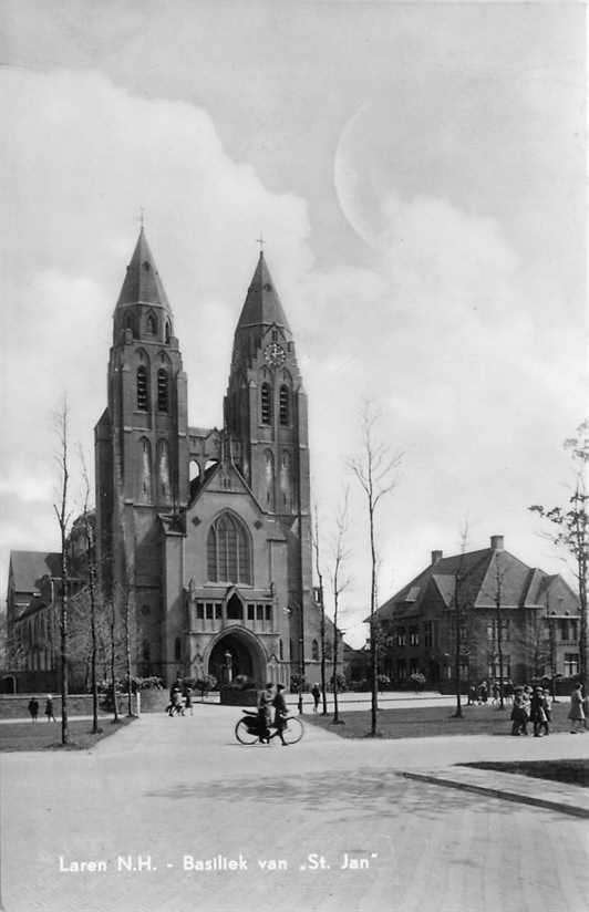 377-495-023 Laren NH Basiliek van St Jan, Ophalen of Verzenden, Voor 1920, Noord-Holland