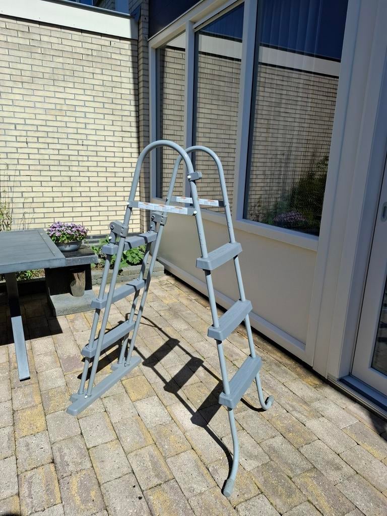 Zwembad trapje bestway, Tuin en Terras, Zwembad-toebehoren, Ophalen