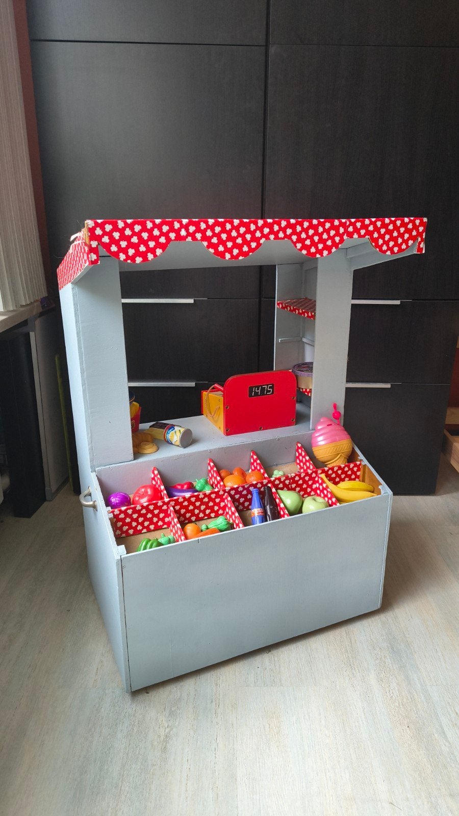 Houten speelgoedwinkel/marktkraam met kassa en boodschappen, Ophalen, Gebruikt, Jongen of Meisje