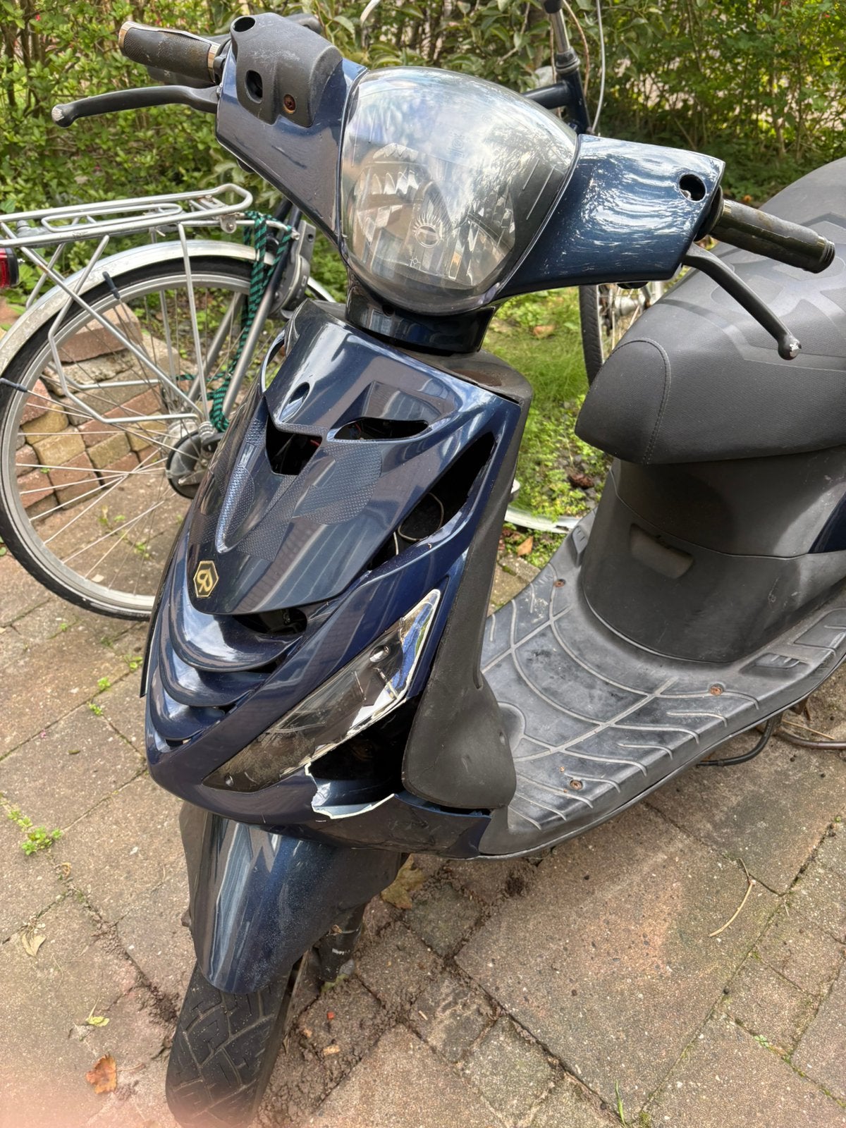 Piaggio Zip 4T + bar end spiegels in de verpakking, Ophalen, Zip, Zo goed als nieuw, Benzine