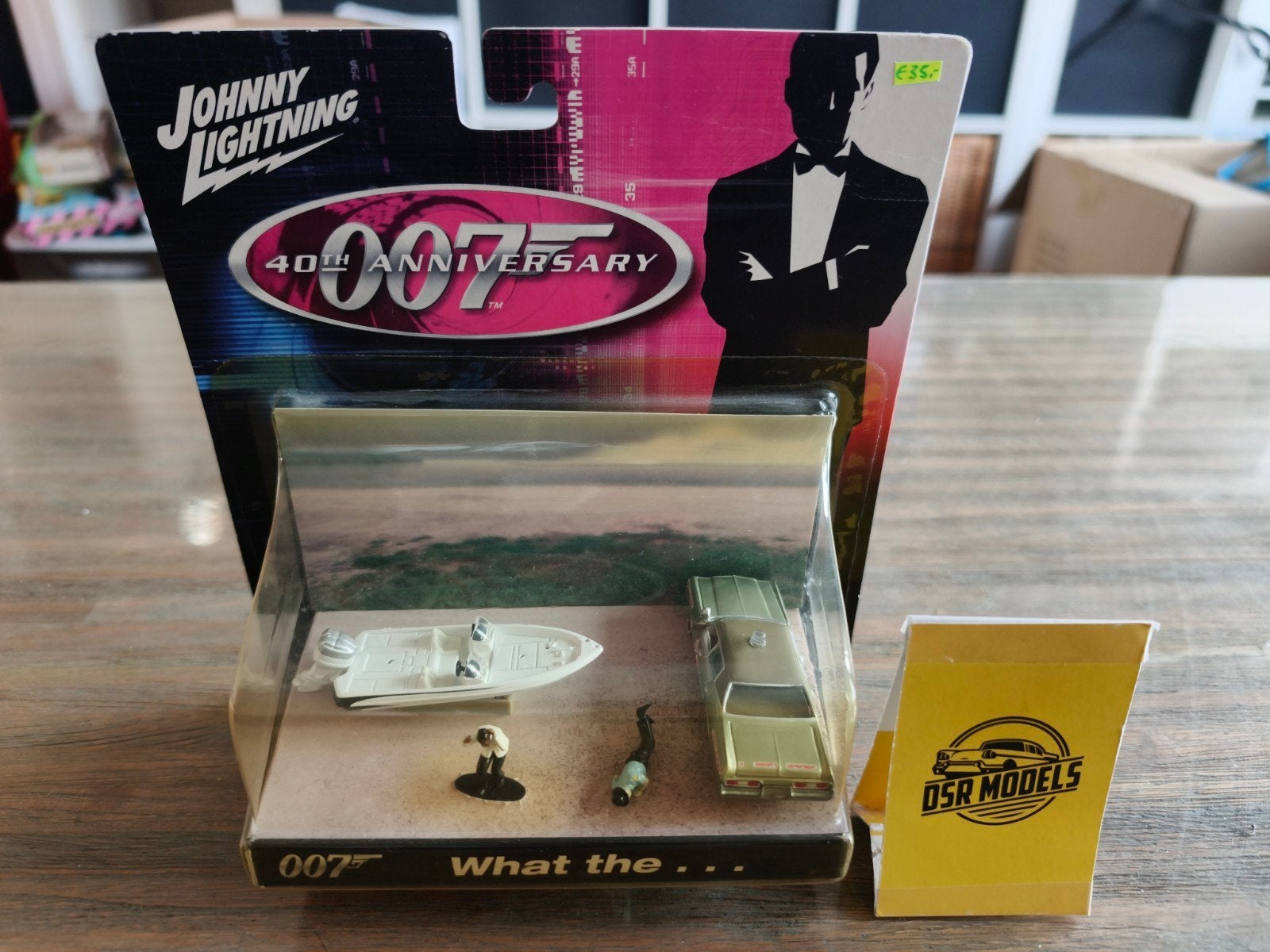 Johnny Lightning 007 Live and Let Die Diorama 1:64, Niet gespecificeerd op verpakking, waarschijnlijk VS, Auto, Nieuw, Ophalen of Verzenden
