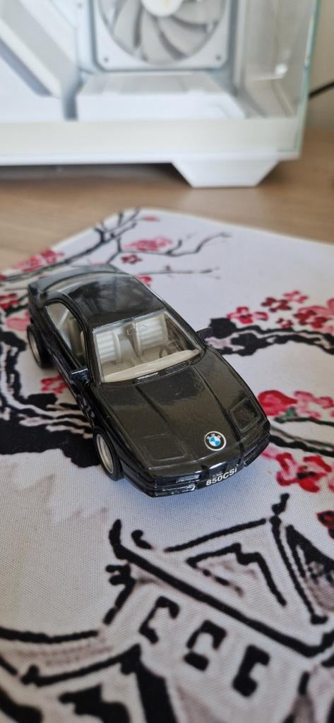 Bmw 850 csi model auto 1: 42, Hobby en Vrije tijd, Modelauto's | 1:43, Ophalen of Verzenden, Zo goed als nieuw, Auto, Overige merken
