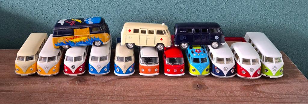 14 Volkswagen Busjes Schaal 1:43 Welly etc., Ophalen