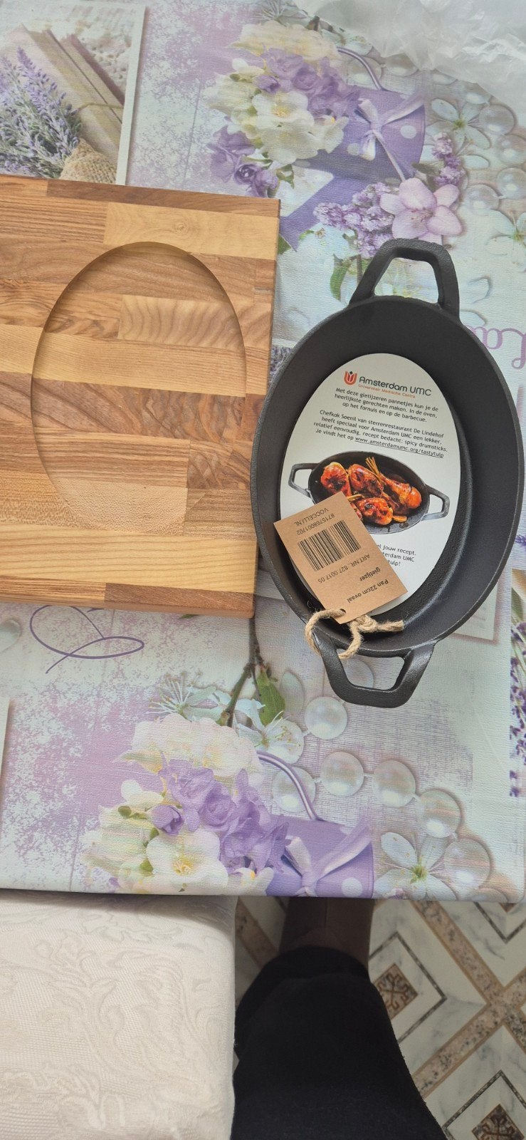 Gietijzeren pannen met houten plank - Nieuw, Ophalen, Gietijzer, Geschikt voor barbecue, Nieuw