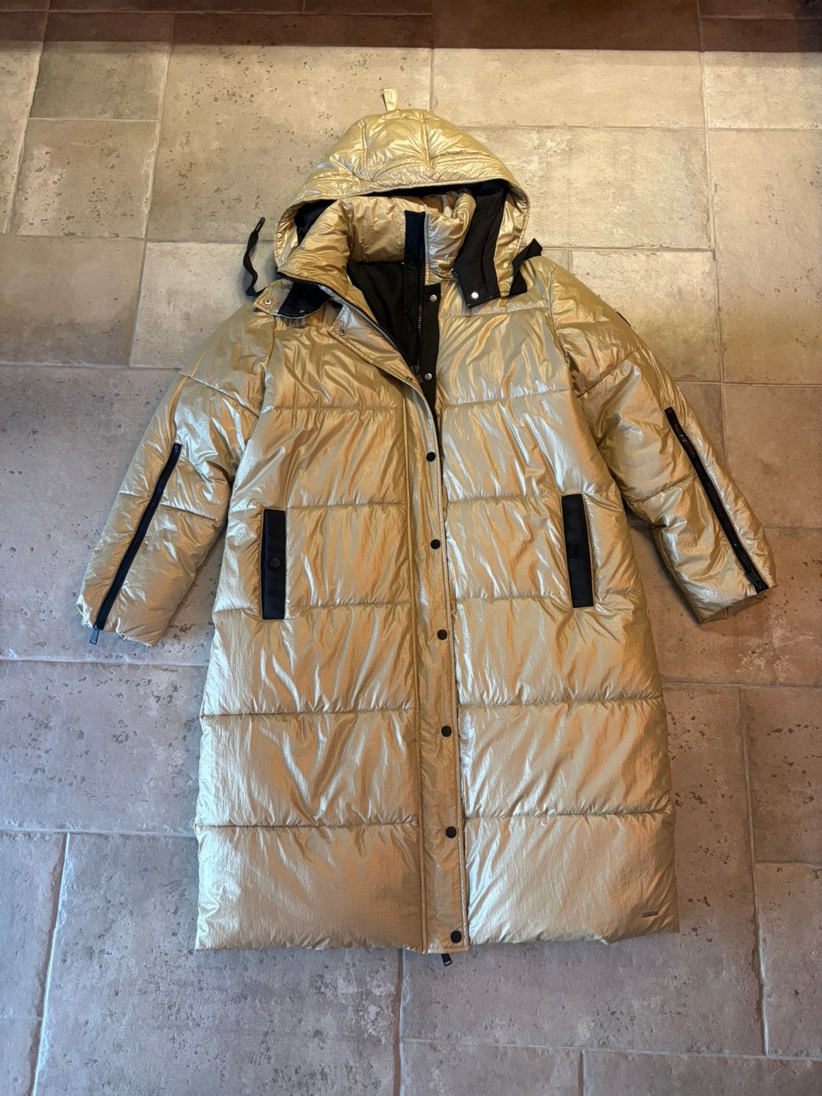 Winterjas Rino&Pelle, Kleding | Dames, Ophalen of Verzenden, Zo goed als nieuw, Maat 46/48 (XL) of groter, Goud