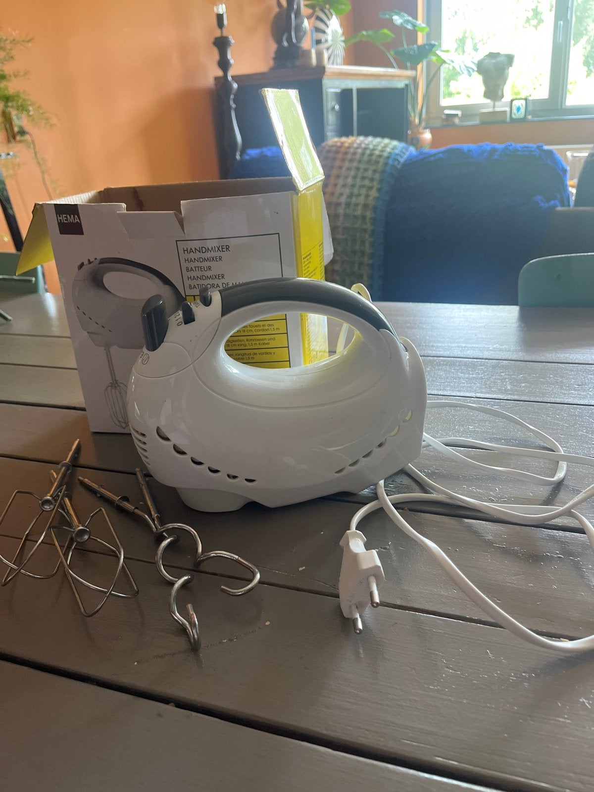 Hema Handmixer met 5 snelheden en turbofunctie, 3 snelheden of meer, Ophalen of Verzenden, Zo goed als nieuw, Vaatwasserbestendig