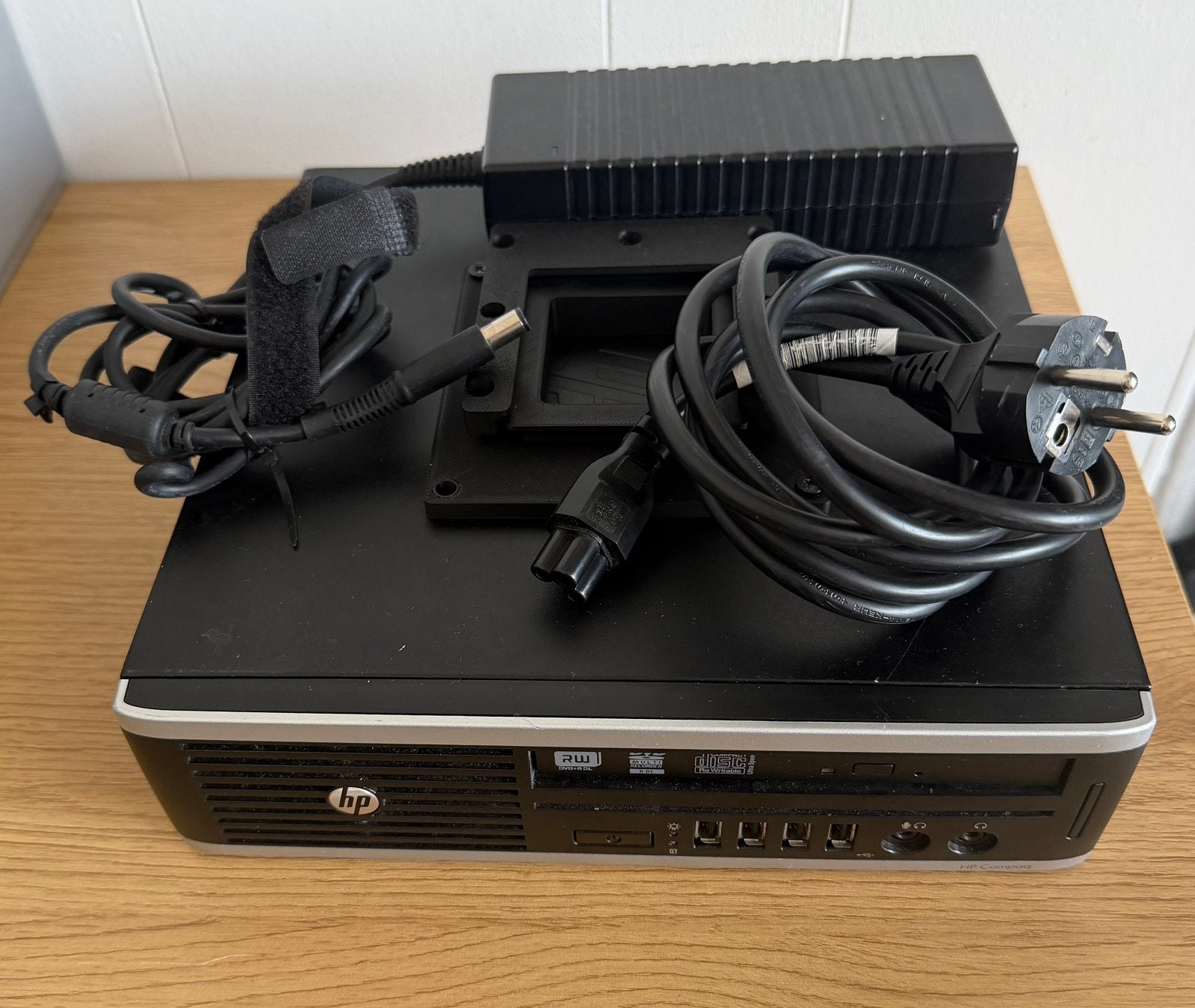 Hp compaq 8200 Elite mini pc, Computers en Software, Desktop Pc's, Ophalen of Verzenden, Zo goed als nieuw, SSD, 3 tot 4 Ghz