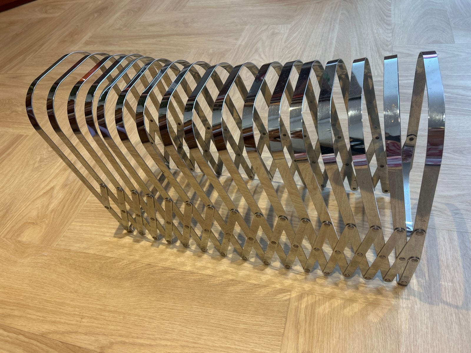 Vintage chrome harmonica rek voor tijdschriften / LP, Vintage, Gebruikt, Ophalen of Verzenden, Metaal