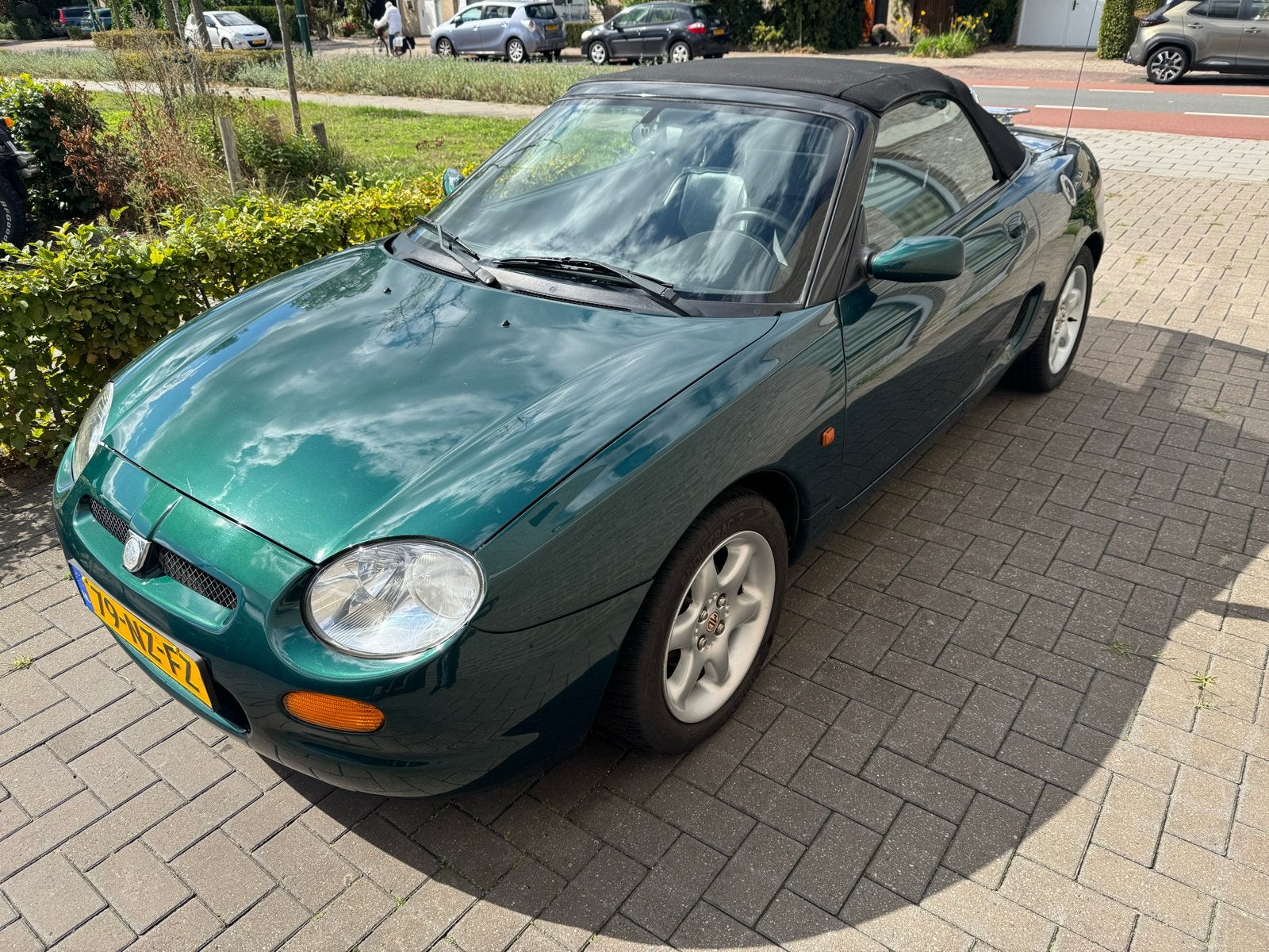 MG MGF Cabriolet – Bouwjaar 1997 – Groen, Achterwielaandrijving, 4 cilinders, Cabriolet, 1796 cc