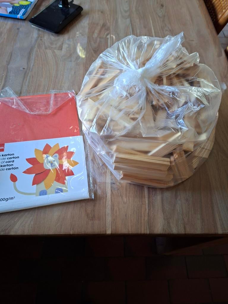 Zak vol met bouwplankjes latjes van 10 cm. lang., Hobby en Vrije tijd, Ophalen of Verzenden, Nieuw