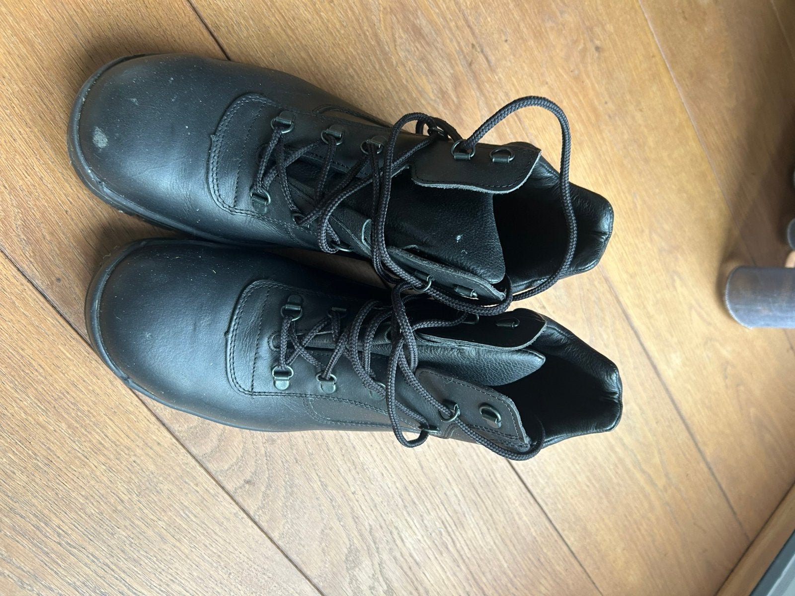 Werkschoenen neskrid, Ophalen, Zwart, Zo goed als nieuw, Werkschoenen