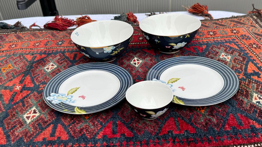 Laura Ashley Porcelain Tableware Set, Ophalen of Verzenden, Overige stijlen