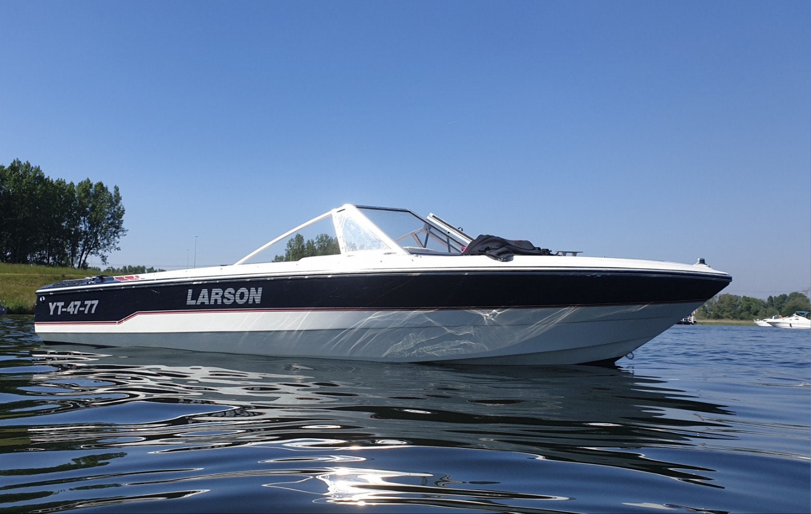Larson speedboot met trailer - Klaar voor het water!, Overige merken, Binnenboordmotor, Tot 1.00 meter, 70 tot 120 pk