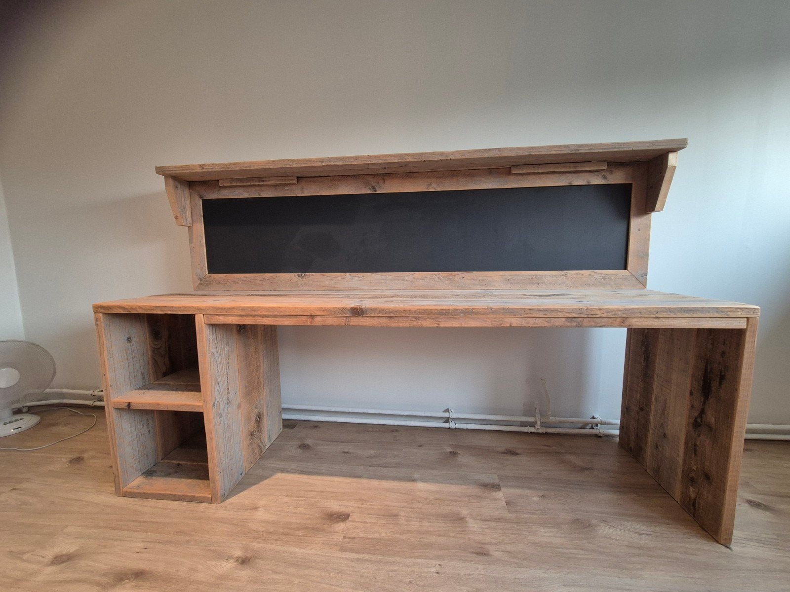 Steigerhouten speeltafel/bureau, Kinderen en Baby's, Kinderkamer | Tafels en Stoelen, Ophalen, Zo goed als nieuw, Tafel(s)