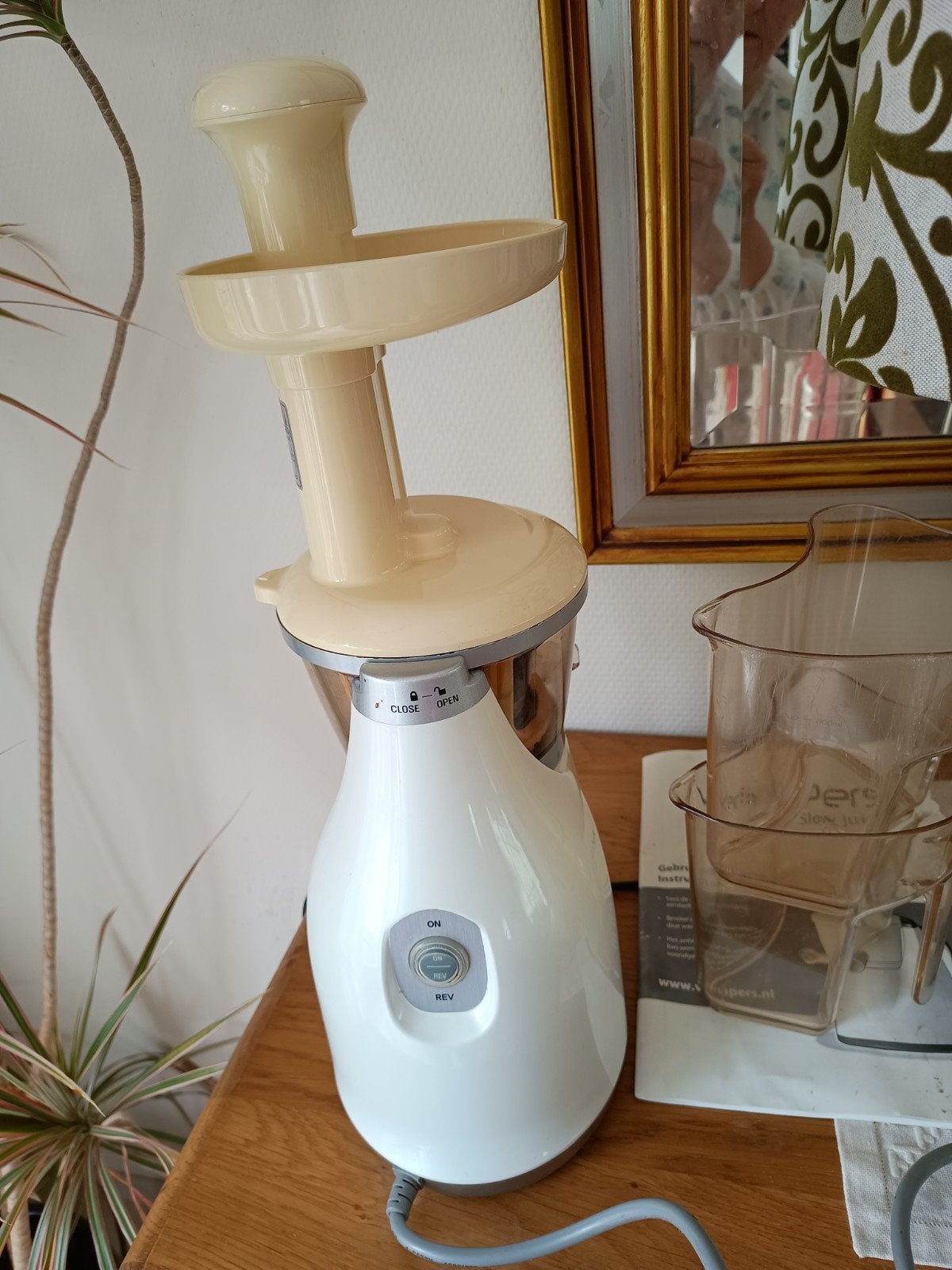 Versapers Slow juicer met accessoires, Witgoed en Apparatuur, Ophalen