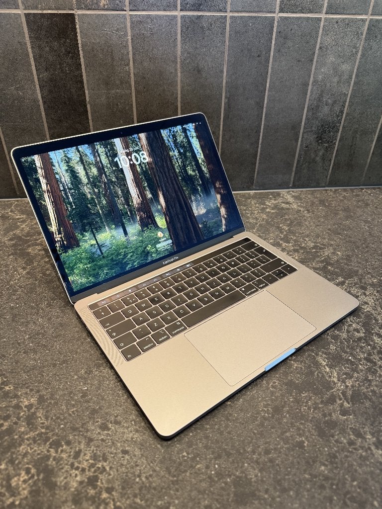 Apple MacBook Pro 13” 2020 Touch Bar | Zeer nette staat, Computers en Software, Apple Macbooks, Zo goed als nieuw, MacBook Pro