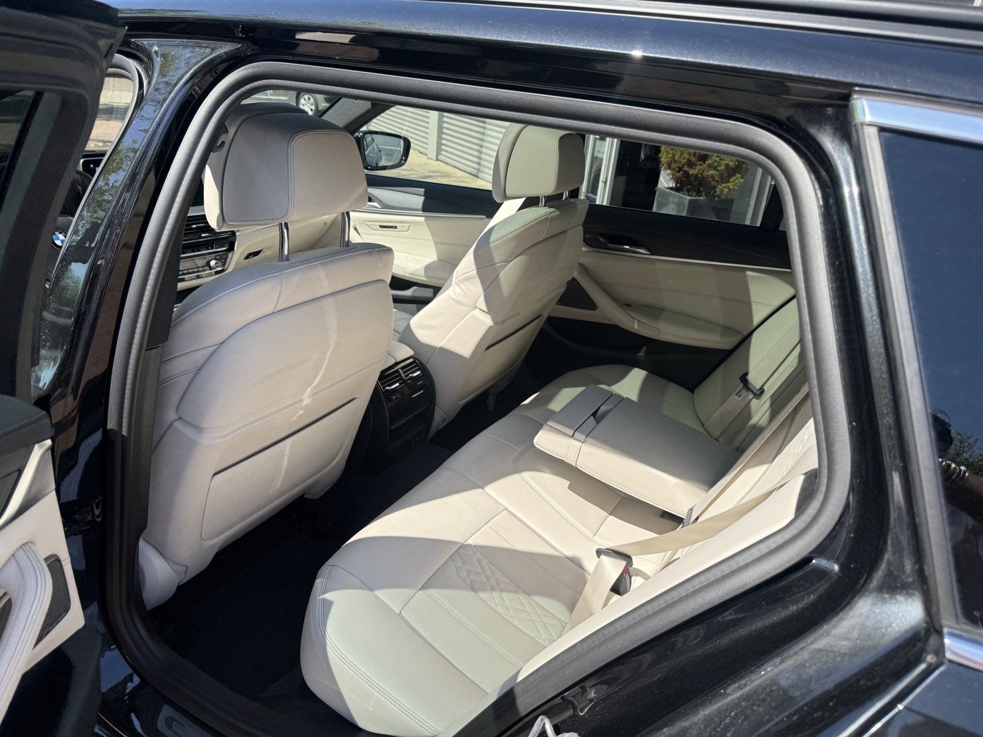 Foto 45 van BMW 5 Serie Touring 520i High Executive | Pano | Leder | 04-