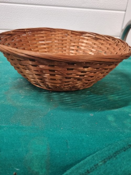 mand bamboe vintage rond, Huis en Inrichting, Woonaccessoires | Schalen en Manden, Ophalen of Verzenden, 'T Olde Gre-j, Info@toldegrej.nl