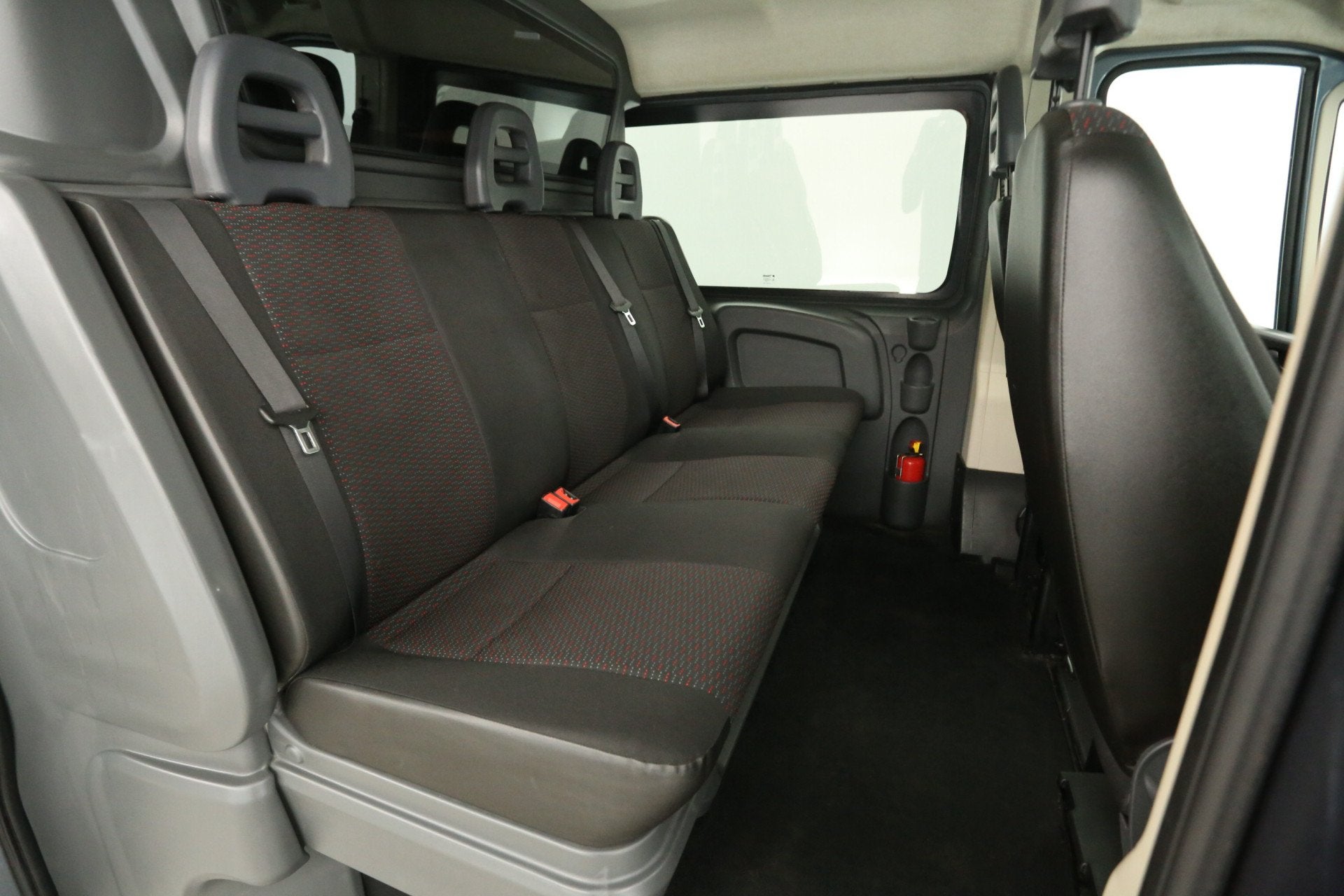 Peugeot Boxer 2.0 BlueHDI L2H1 | Marge | Dubbele Cabine | Ai, Voorwielaandrijving, Startonderbreker, Stof, Gebruikt