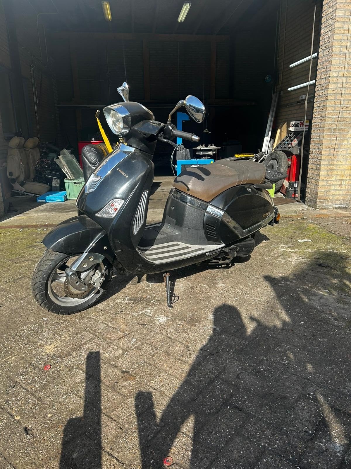 Znen 125T-F Retro, 2017 8pk Zwart Motorscooter., Gebruikt, Benzine, Ophalen, Overige merken