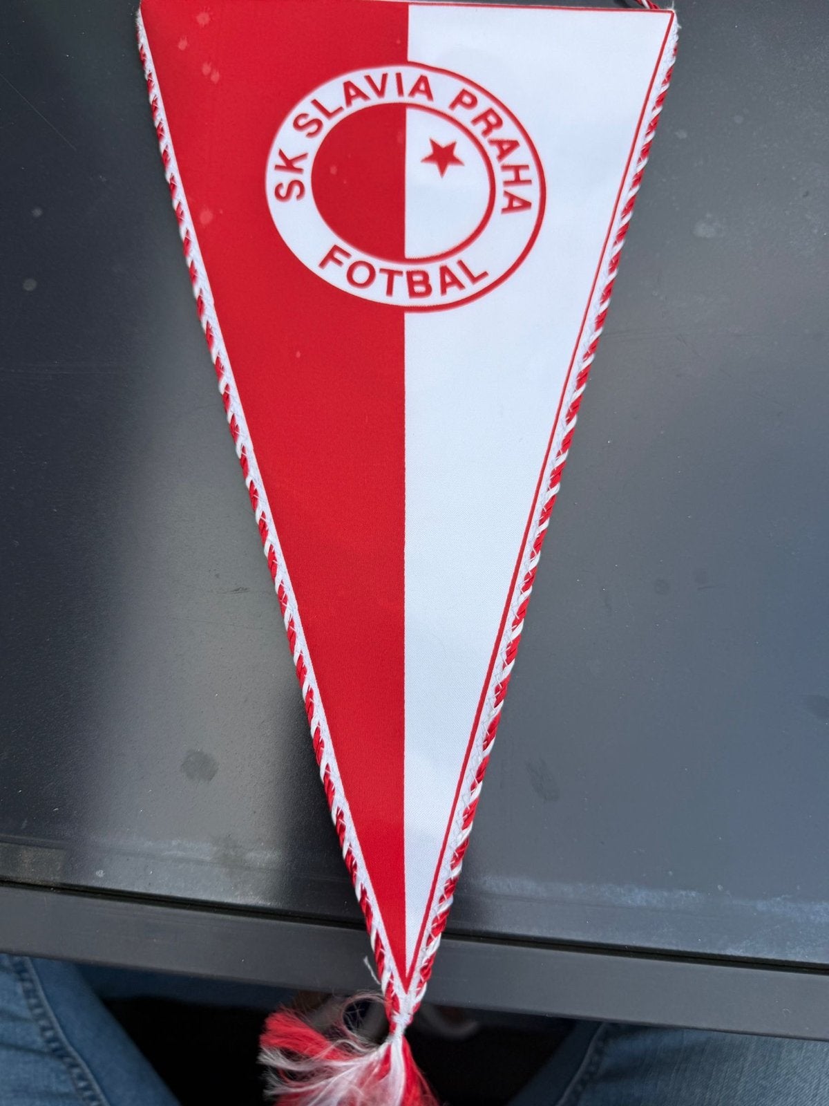 SK Slavia Praag Voetbal Vaantje, Ophalen of Verzenden, Zo goed als nieuw, Buitenlandse clubs, Vaantje of Sjaal