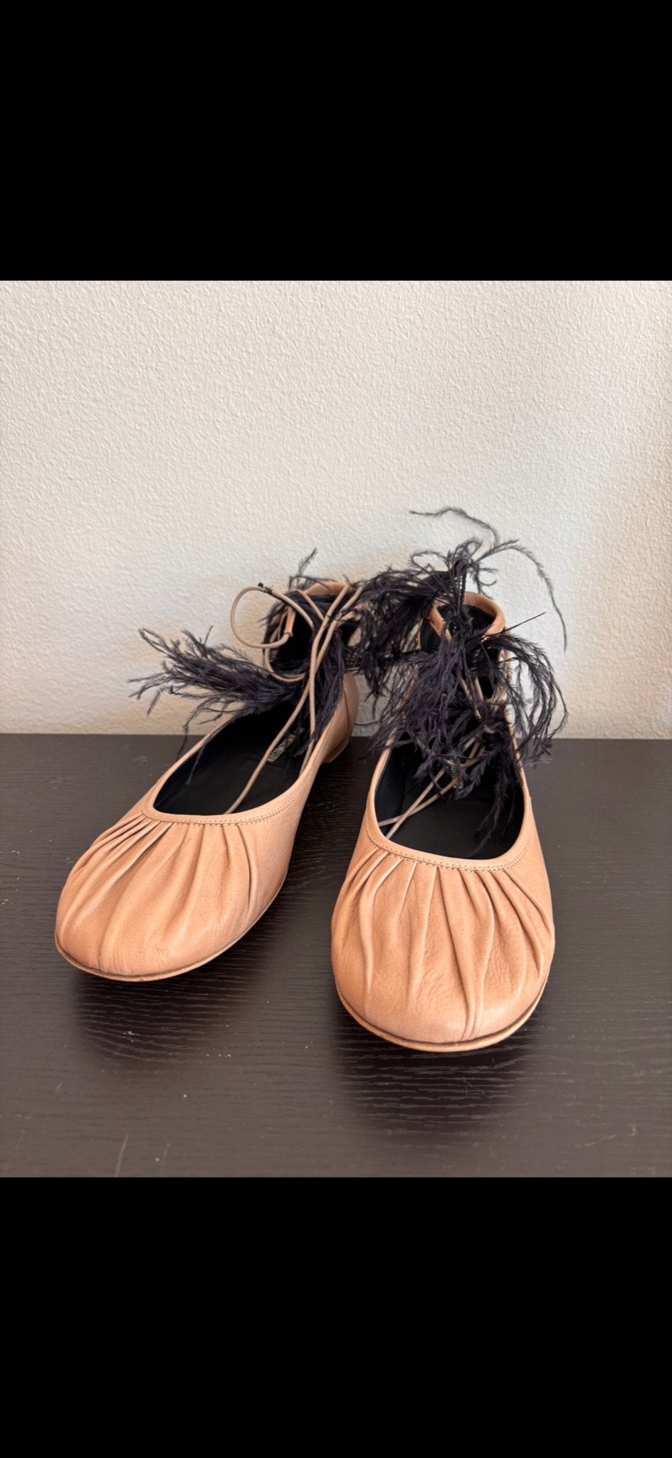 Nieuwe Ballet Flats met Veren Ann Demeulemeester, Ophalen of Verzenden, Nieuw, Beige, Ballerina's