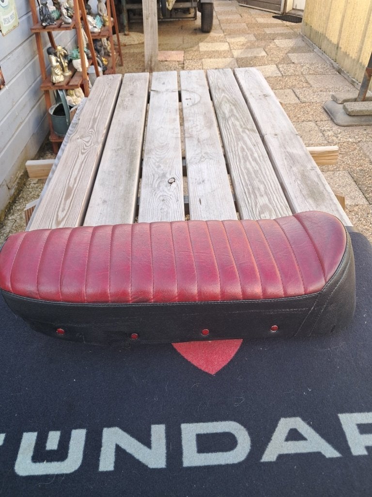 Knappen Denfeld rood/zwart, Ophalen of Verzenden, Gebruikt, Overige typen