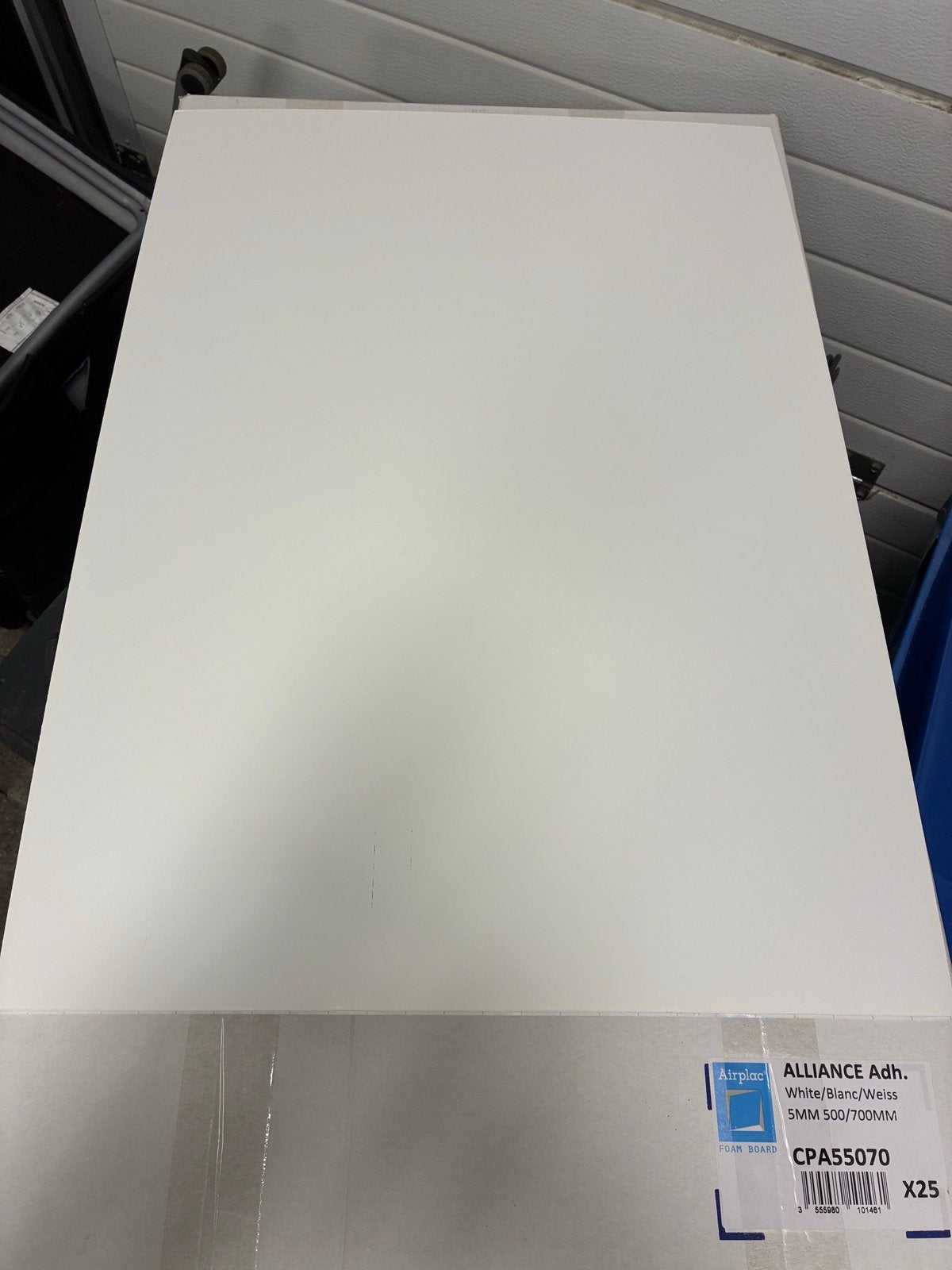 17x Zelfklevend Foamboard 50x70cm + 2 Reststukken, Ophalen of Verzenden, Nieuw