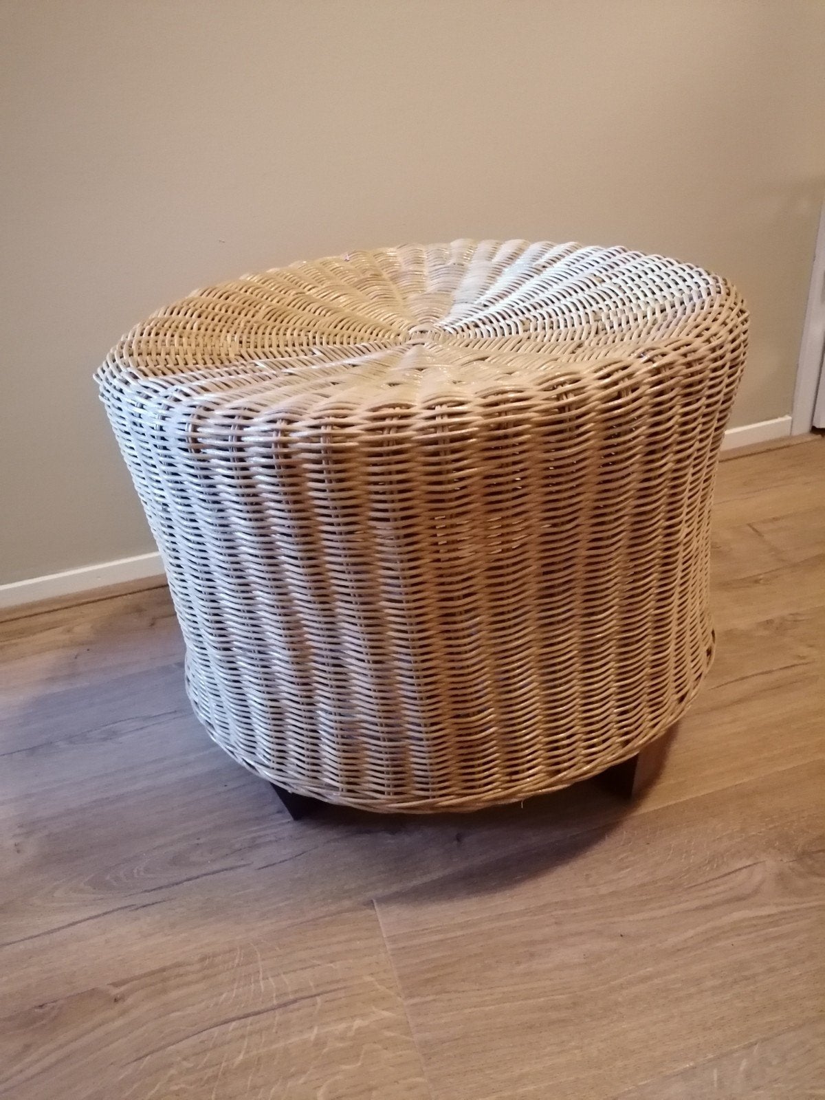 Rotan poef..., Ophalen, Minder dan 50 cm, Rond, Minder dan 50 cm