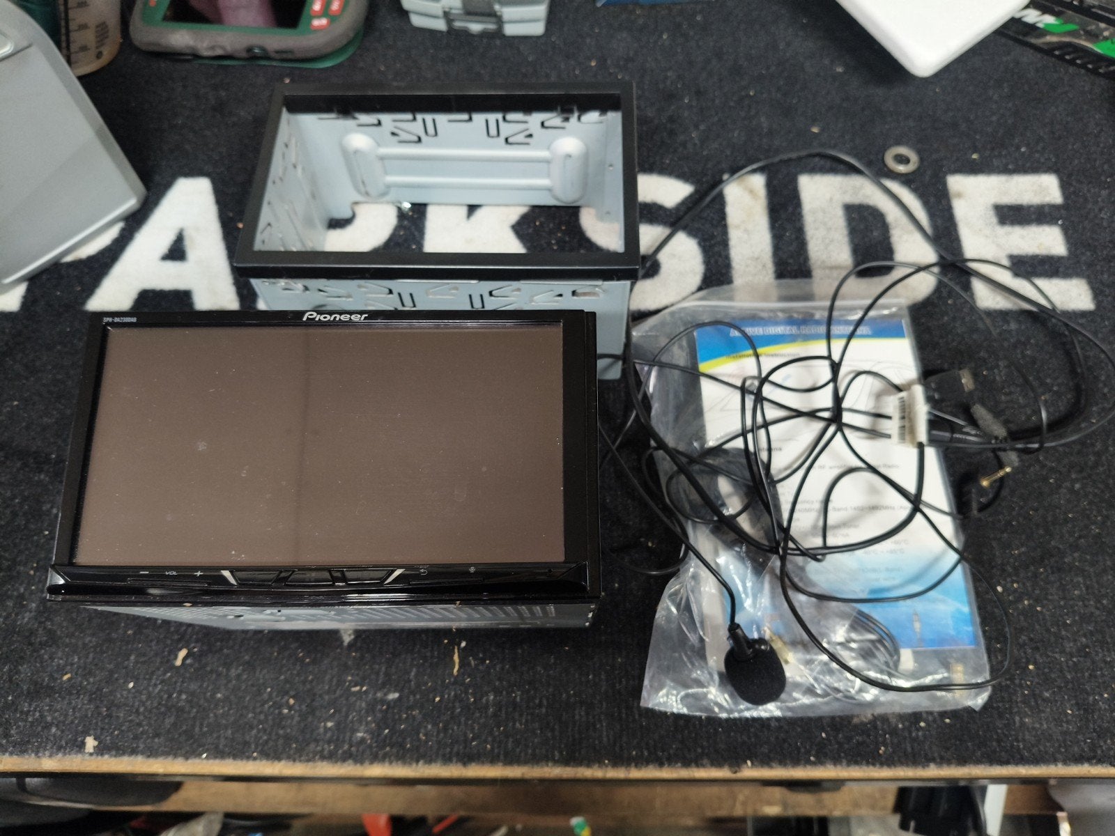 Pioneer SPH-DA2300DAB met microfoon, USB en DAB antenne, Ophalen