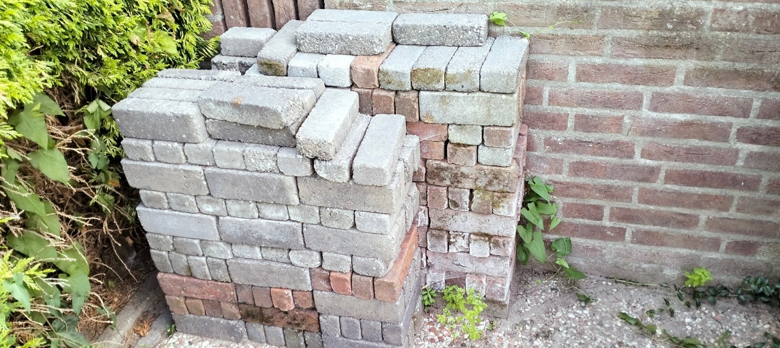 Gratis  klinkers af te halen in Haelen, Ophalen