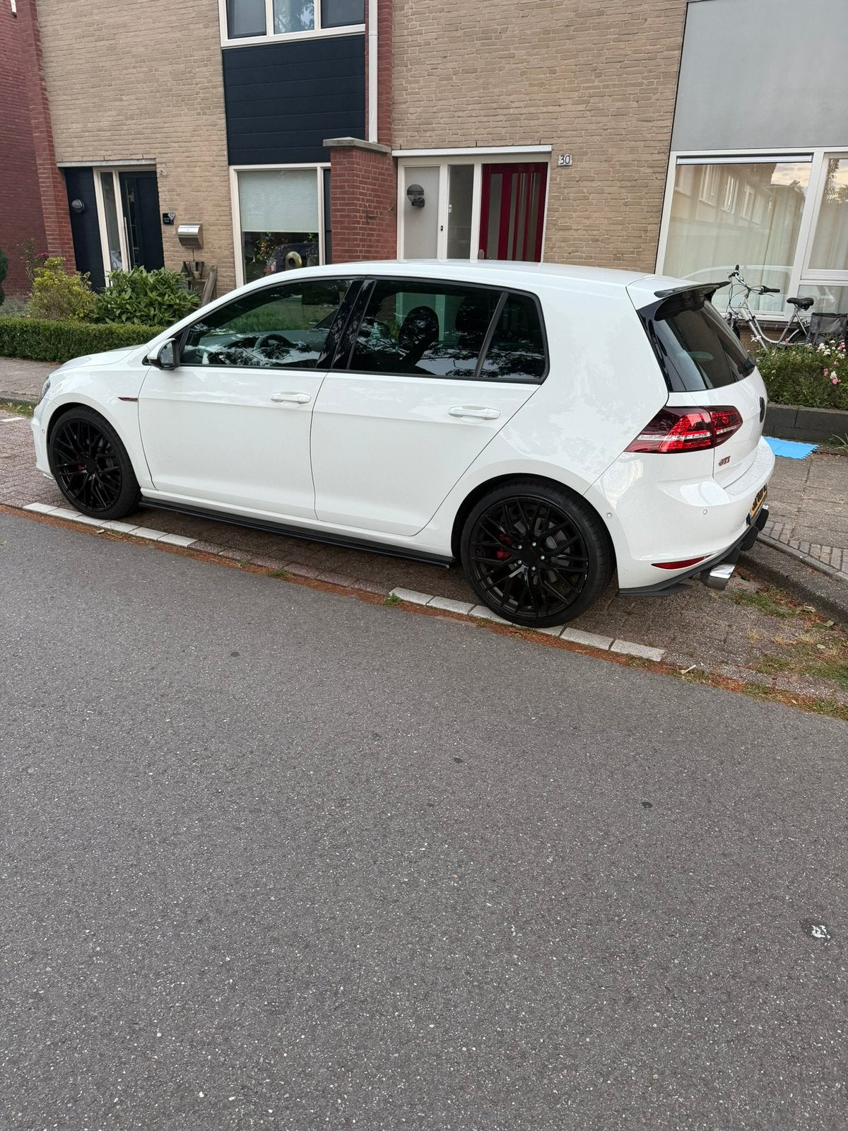 Volkswagen Golf 2.0 TSI 162KW 5D DSG 2014 Wit, Stof, Zwart, 4 cilinders, 1984 cc