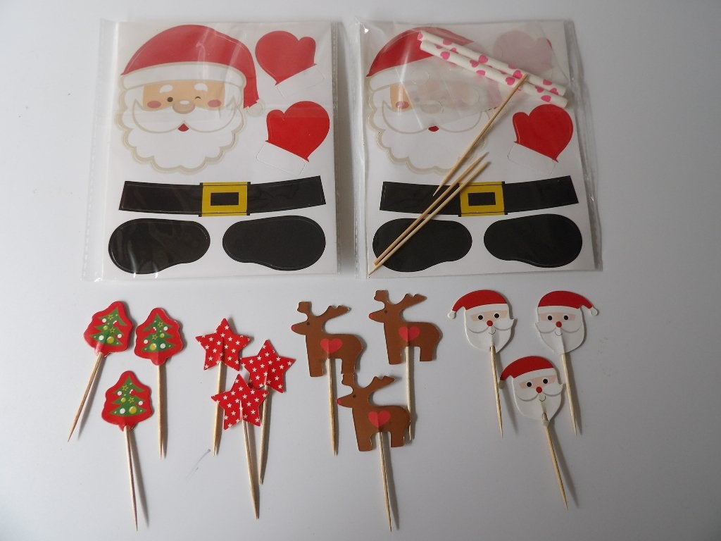 nieuw 2x taarttopper kerstman + 12x prikkers kerst, Ophalen of Verzenden, Nieuw, Taarten of Cupcakes, Versiering