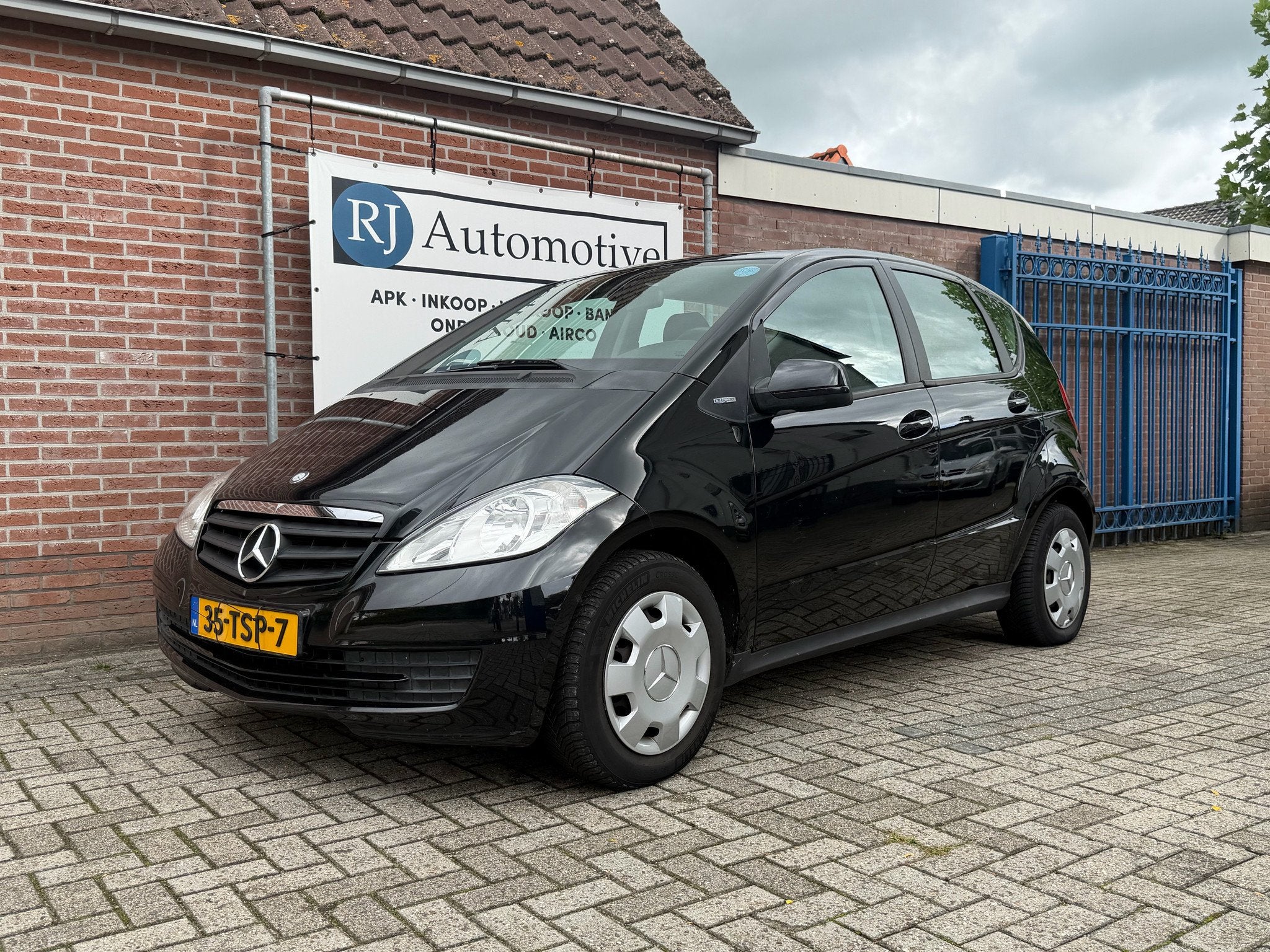 Mercedes-Benz A-Klasse A160 160 BlueEFF Bns Cl. NIEUWE APK/N, Auto's, Euro 5, Origineel Nederlands, Handgeschakeld, 1000 kg