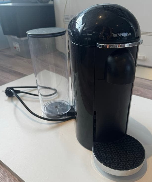 Nespresso Inissia Koffiemachine met capsules, Koffiemachine, Ophalen of Verzenden, Zo goed als nieuw, 1 kopje