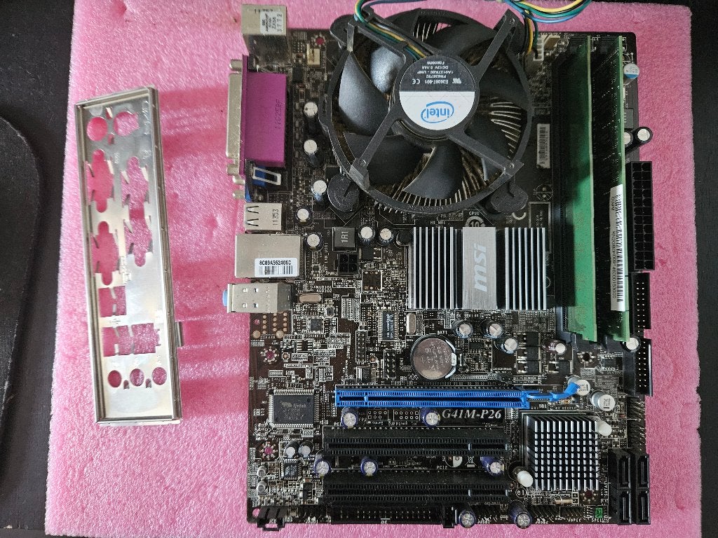 MSI G41M-P26 Socket 775 + Q8200 + 4GB Geheugen, Computers en Software, Moederborden, Gebruikt, DDR3, Micro-ATX, Intel