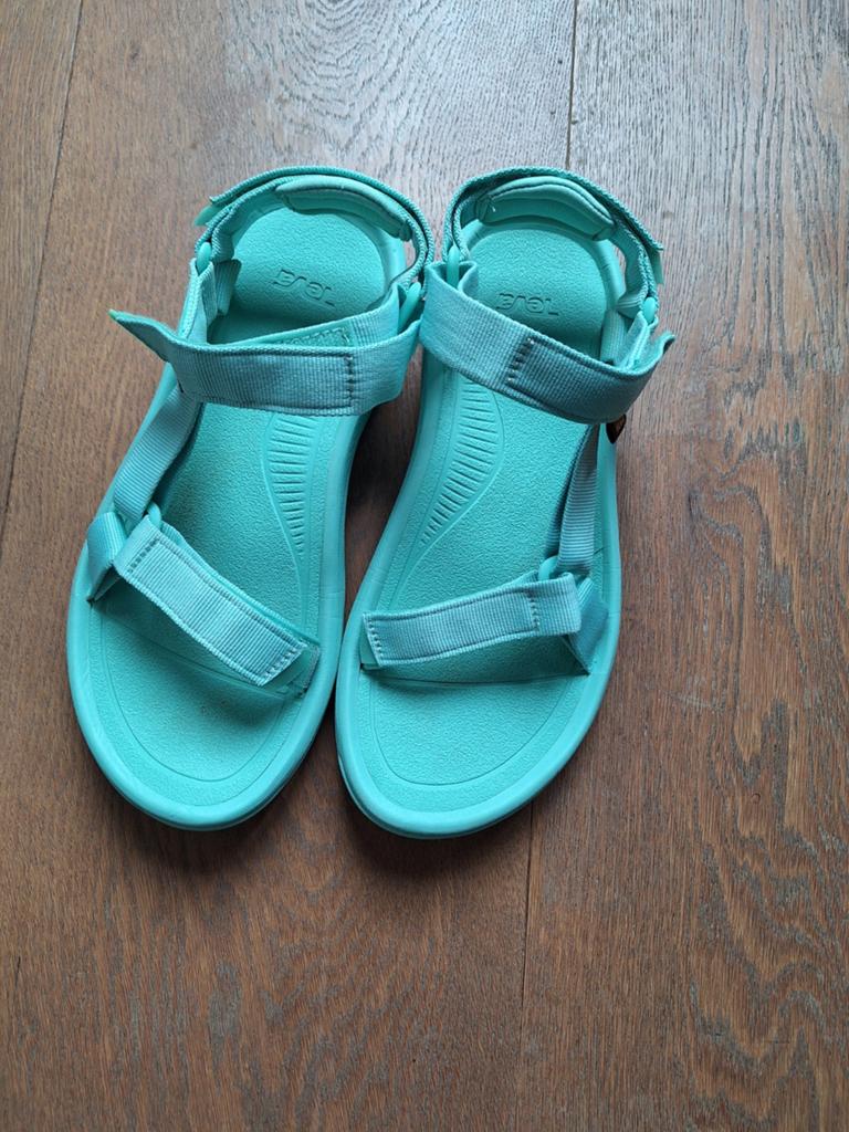 Teva sandalen maat 40 - 1 keer gebruikt, Zo goed als nieuw, Teva, Groen, Sandalen of Muiltjes
