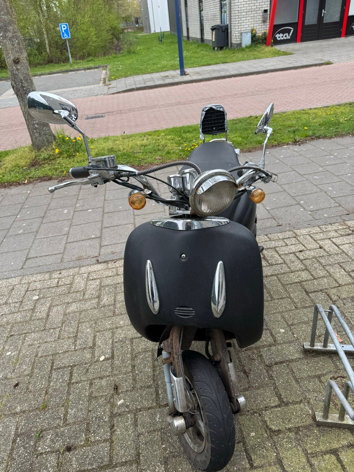 Zwarte scooter retro 50cc niet werken, Ophalen of Verzenden, Gebruikt, Benzine, Overige merken