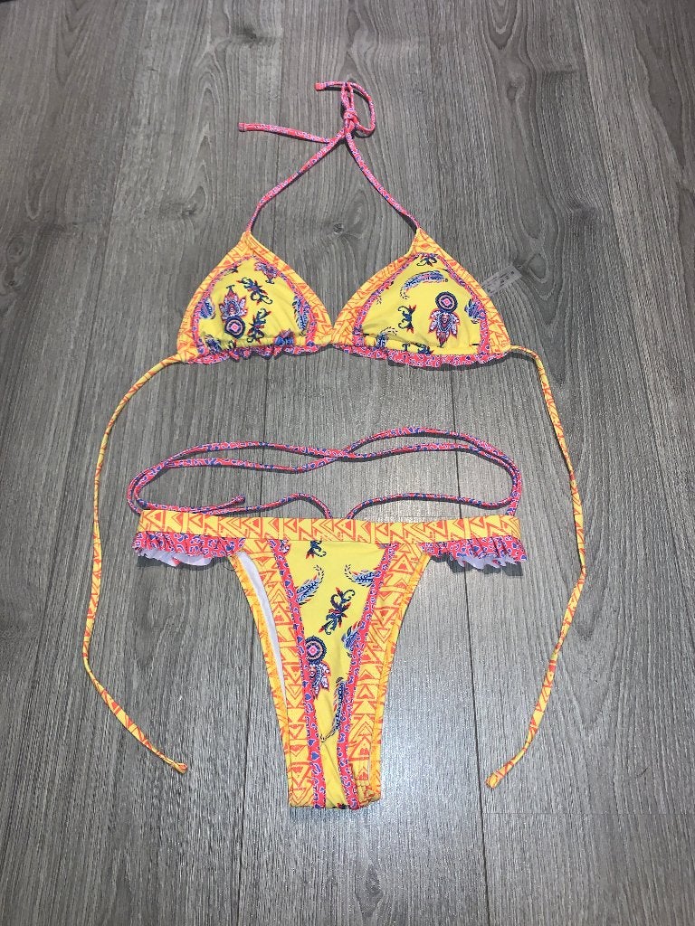 Gele boho ibiza paisley high waist slip triangle bikini mt M, Geel, Ophalen of Verzenden, Zo goed als nieuw, Bikini
