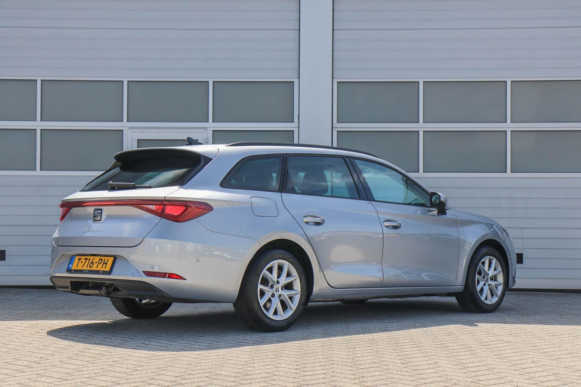 SEAT Leon Sportstourer 1.0 eTSI 110pk DSG Style Business Int, 12 maanden, Gebruikt, Leon, Origineel Nederlands