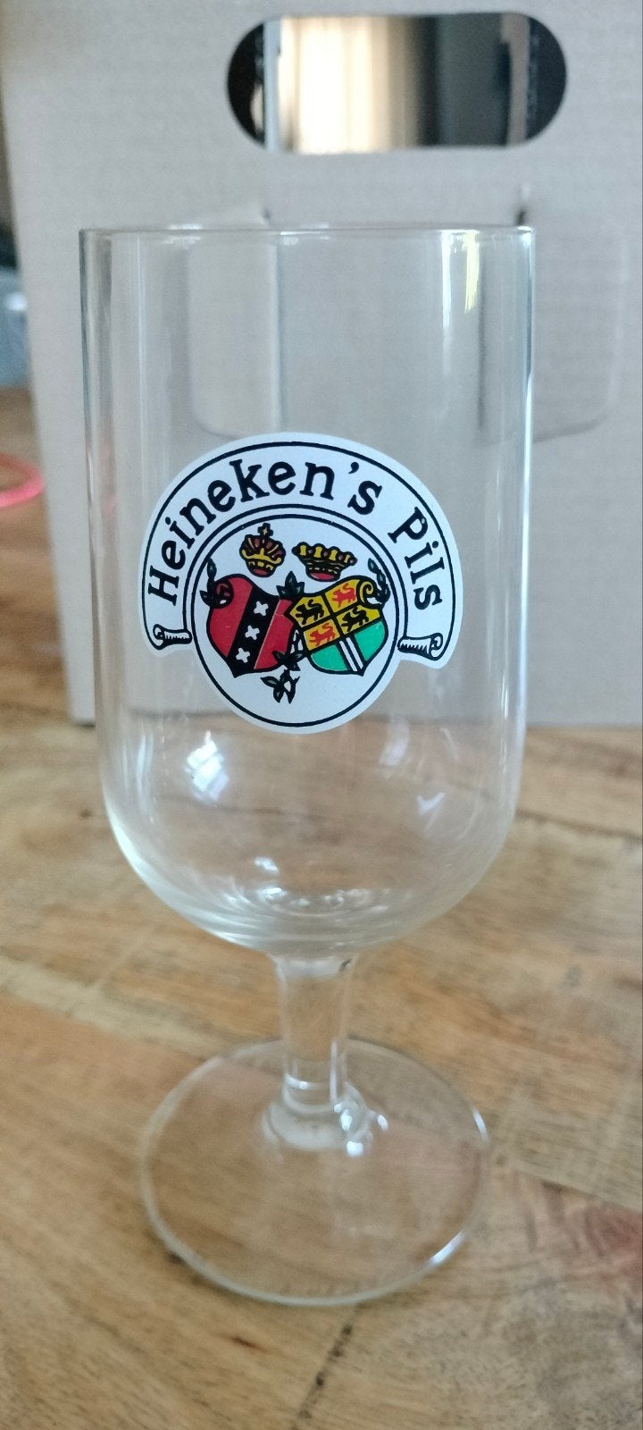 Oud Heineken's Pils glas op voet - kleiner model, Verzamelen, Ophalen, Glas of Glazen, Heineken