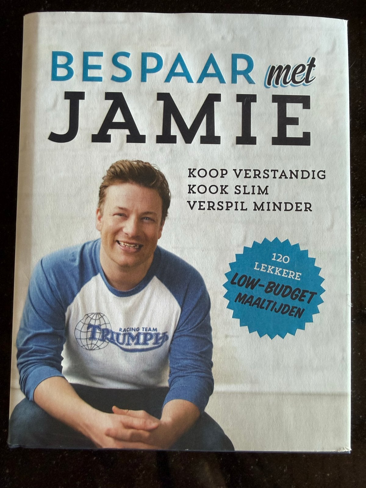 Bespaar met Jamie - Jamie Oliver Kookboek, Boeken, Kookboeken, Hoofdgerechten, Ophalen of Verzenden, Zo goed als nieuw, Gezond koken