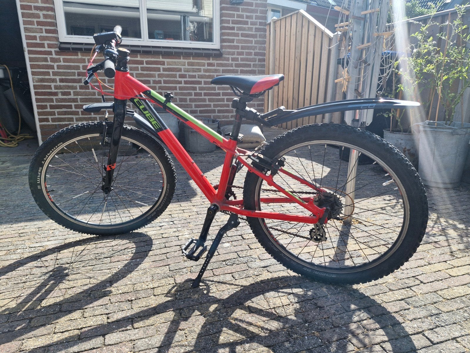 Cube Acid SL Kinderfiets - Rood/Zwart, Fietsen en Brommers, Fietsen | Kinderfietsjes, Gebruikt, 20 inch of meer, Velgrem, Ophalen